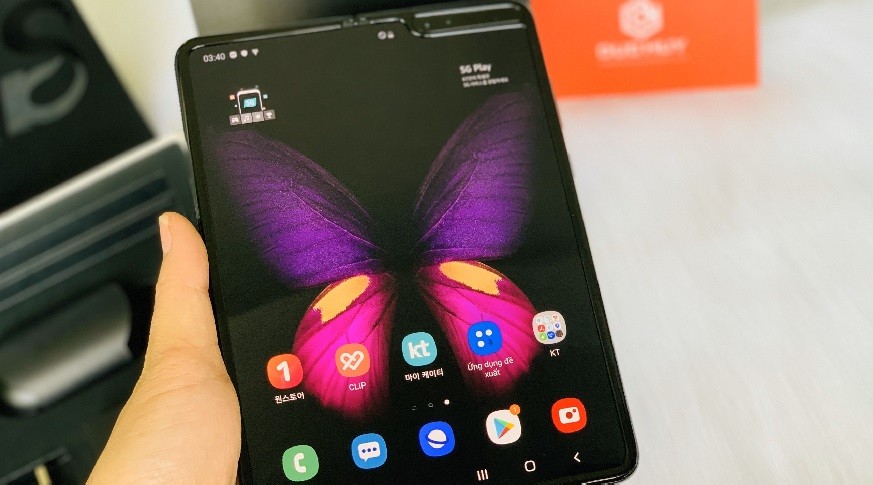 Samsung Galaxy Fold 5G (Like New)