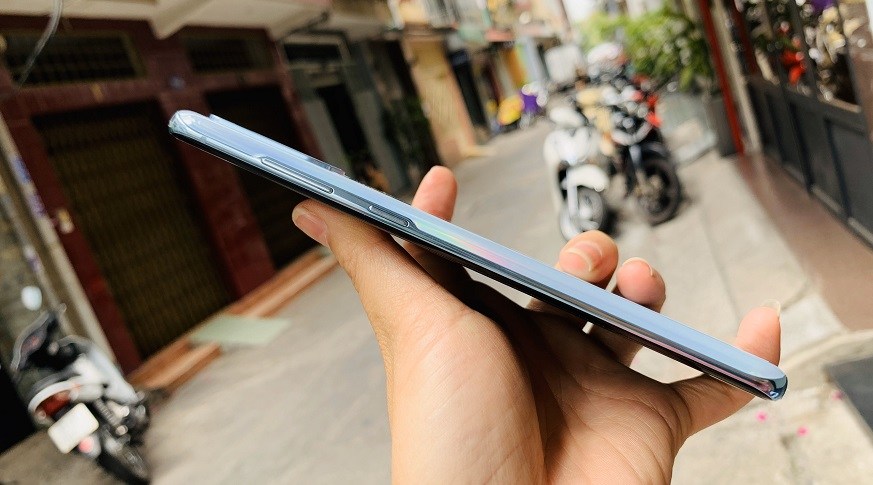 Samsung Galaxy S20 Plus (8GB | 128GB) Công Ty Mới 100%