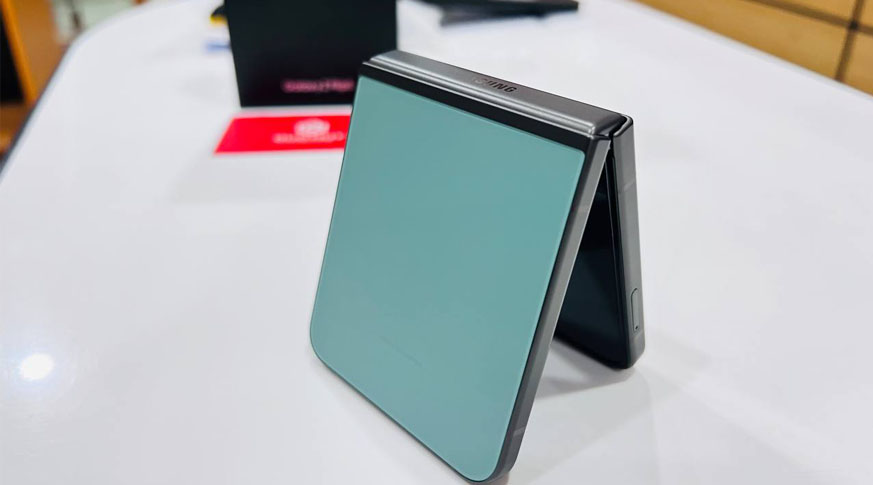 Samsung Galaxy Z Flip5 5G (8GB | 512GB) Màu Độc Quyền Chính Hãng