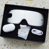 Bộ quà Oppo Reno từ Olike