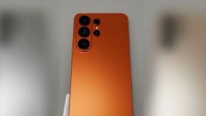 Galaxy S26 Ultra có màu cam mới, gây tranh cãi vì giống iPhone 17 Pro